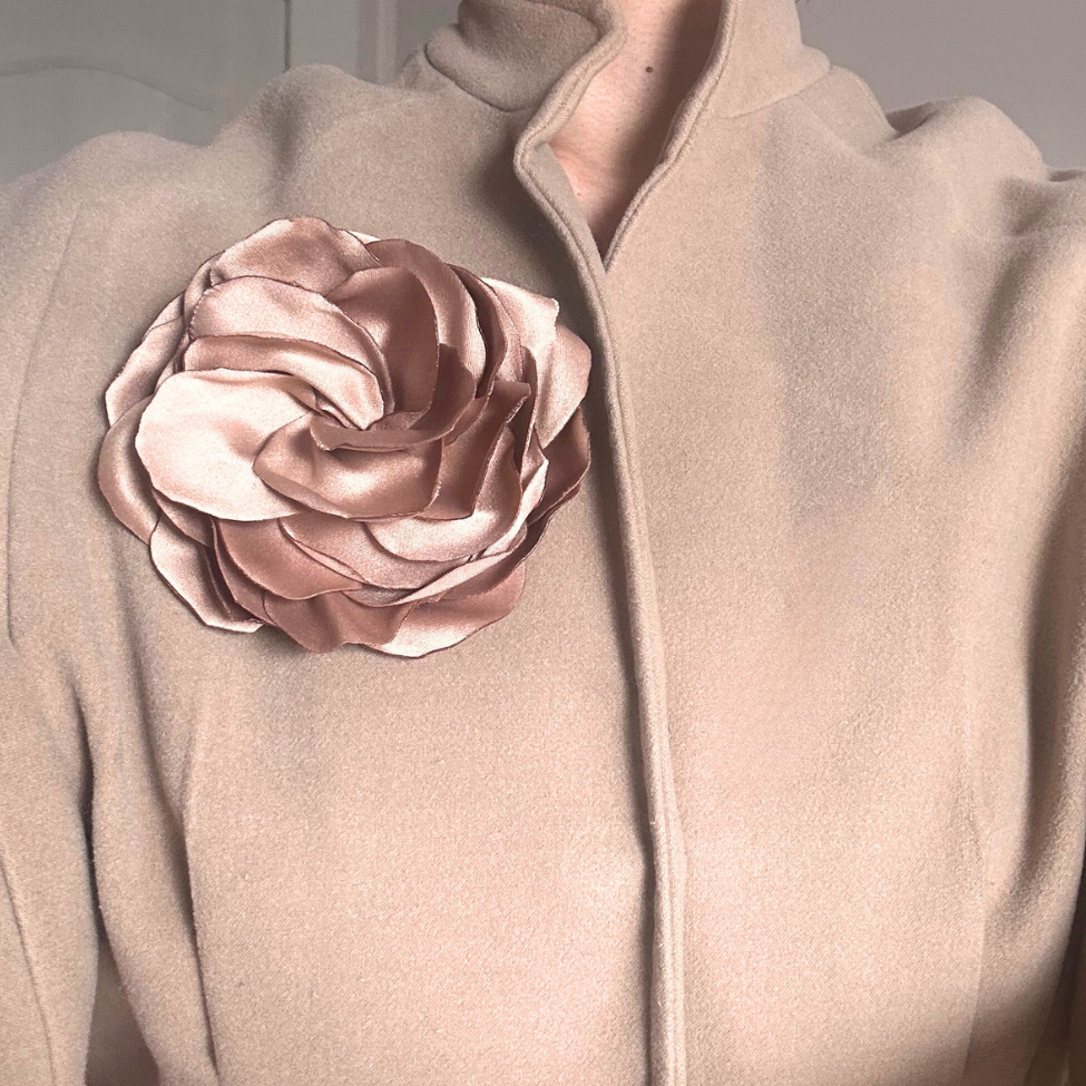 Chunky Beige Flower Pin