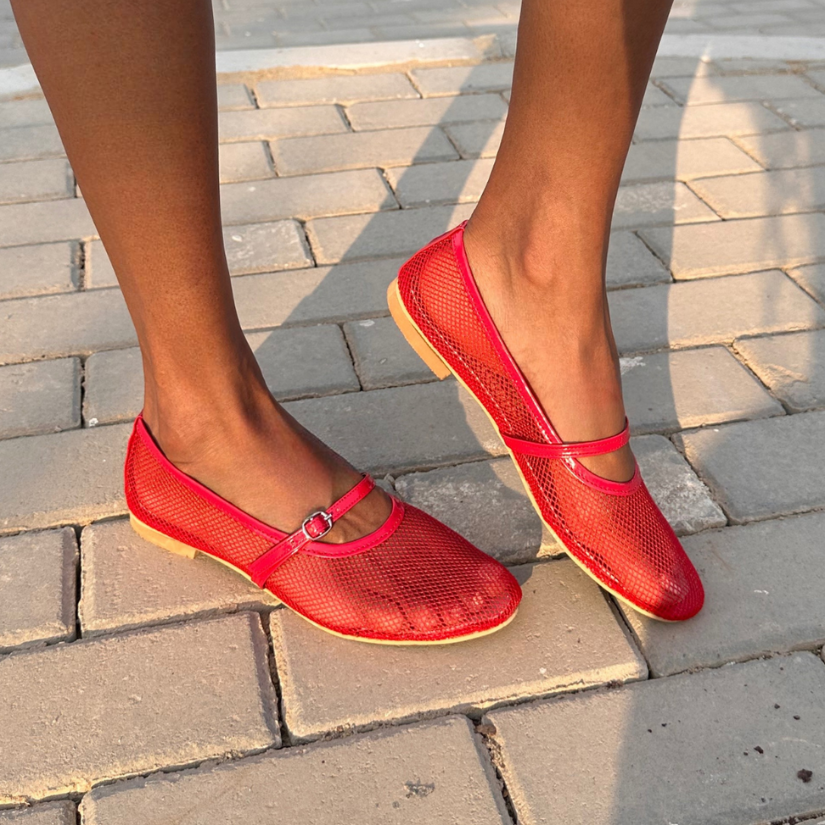 BAILATIRA RED FISHNET FLATS