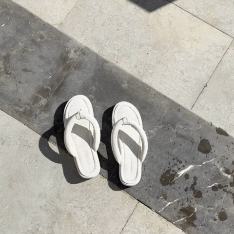 شبشب شاطئ بلايا أبيض مقاوم للماء