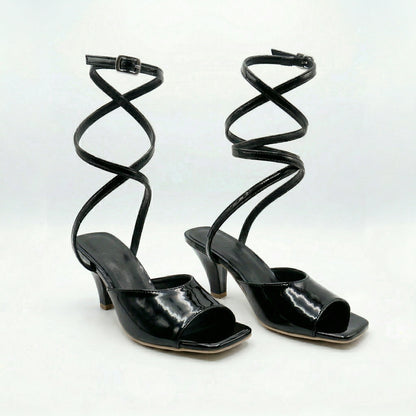 HEROICA BLACK STRAPPY SANDALS