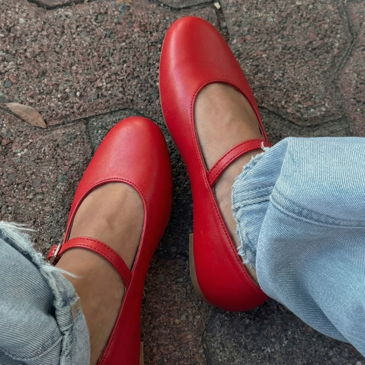 باليرينا بايلاتيرا احمر فلات (مقدمة مستديرة) 