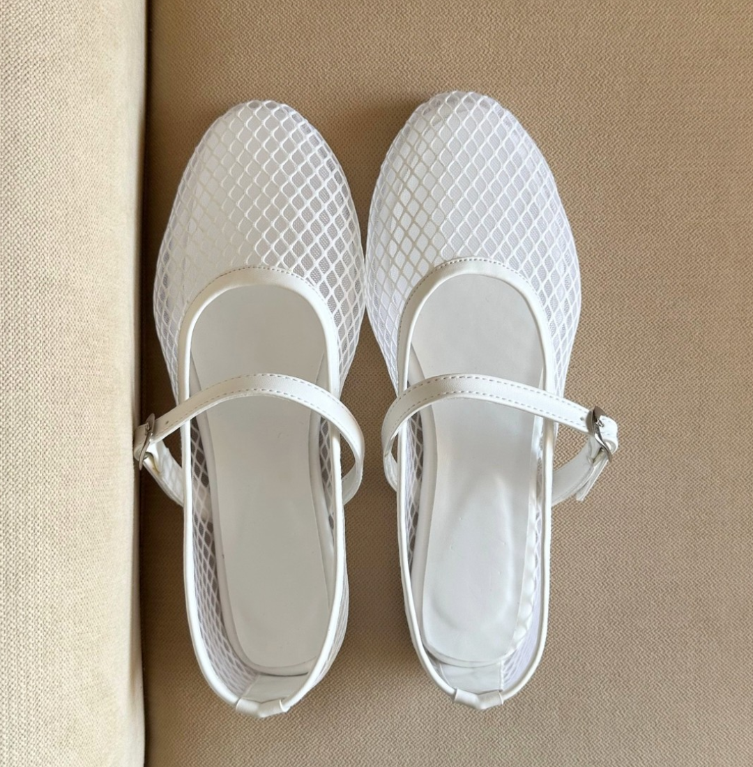 BAILATIRA WHITE FISHNET FLATS