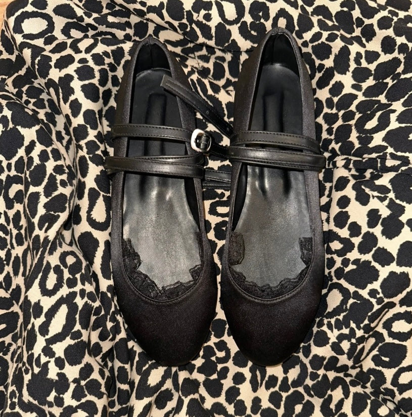 AMORIO BLACK FLATS