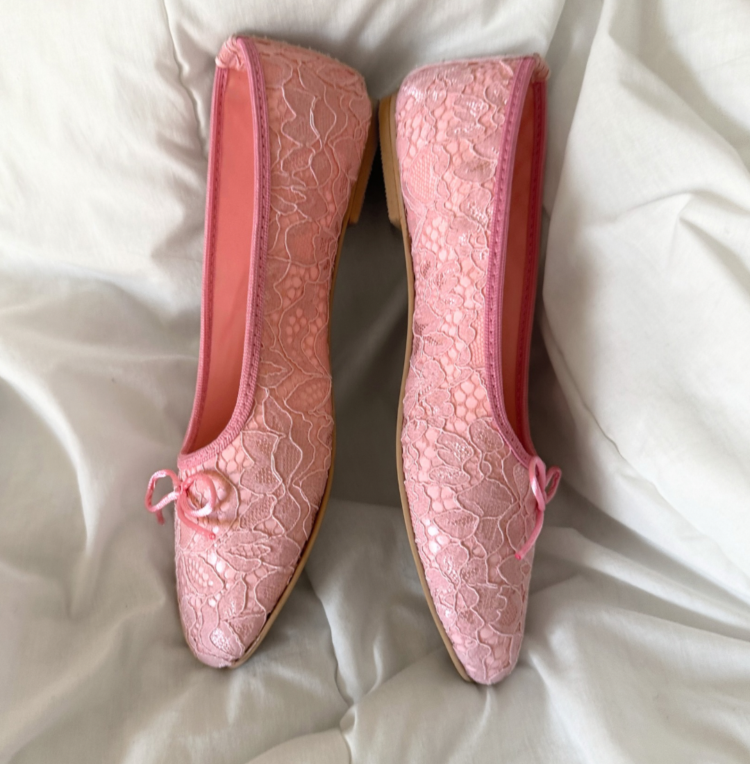 BAILA LACE BLUSH PINK FLATS