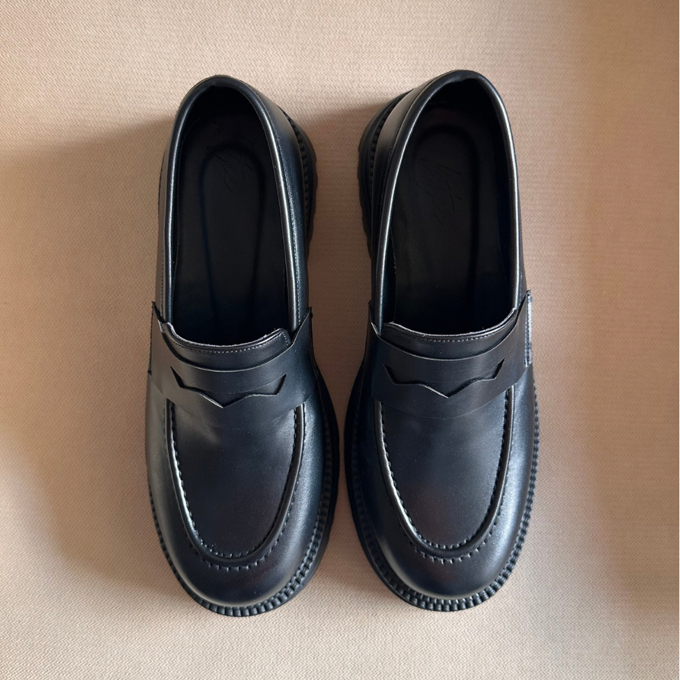 MASSIVO CLASSIC BLACK LOAFERS