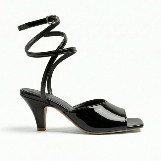 HEROICA BLACK STRAPPY SANDALS