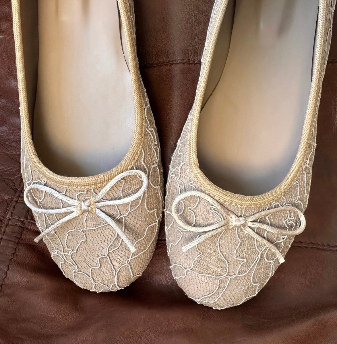 BAILA LACE MOCHA FLATS