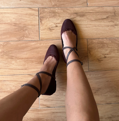 AMORIO BROWN FLATS