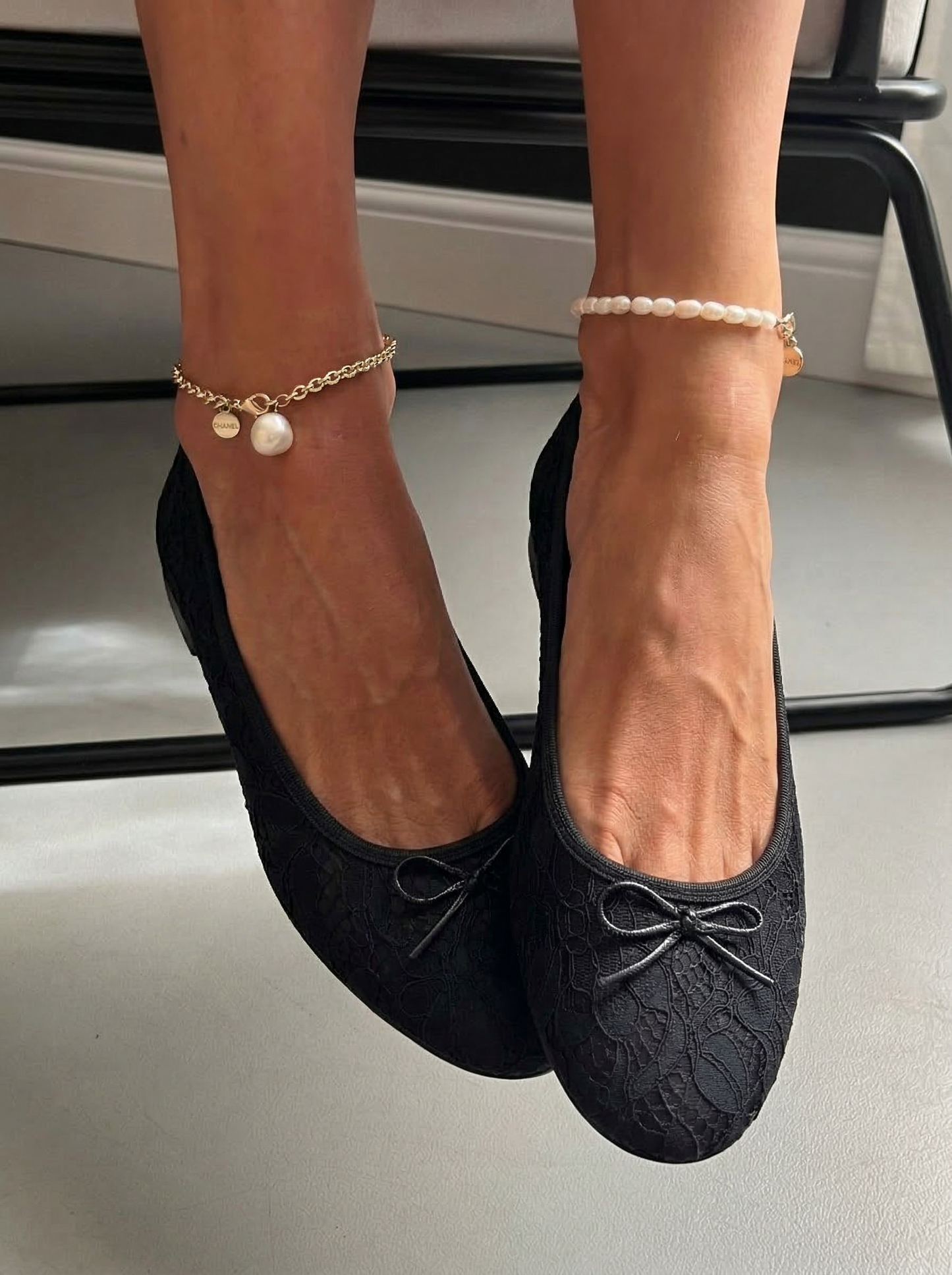 BAILA LACE BLACK FLATS
