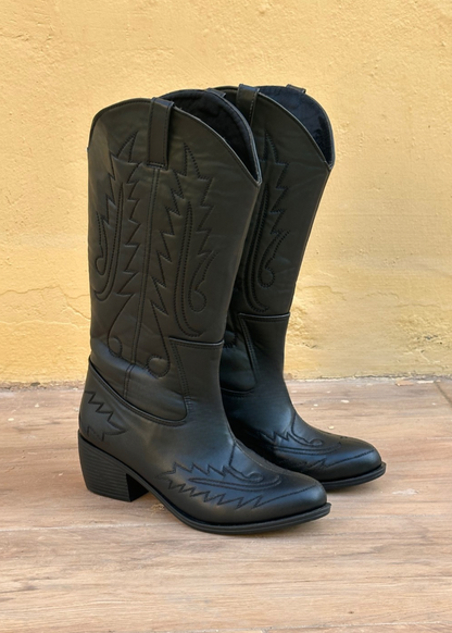 BOYERO BLACK COWBOY BOOTS