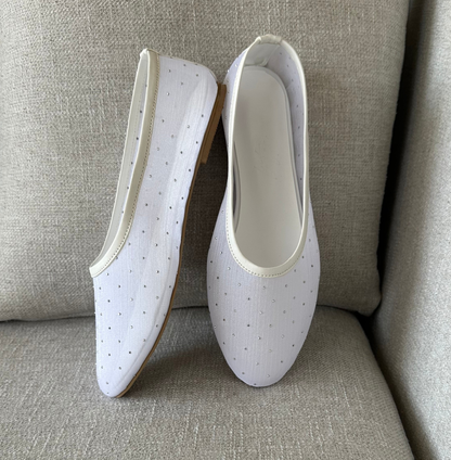 BAILA GLOW WHITE FLATS