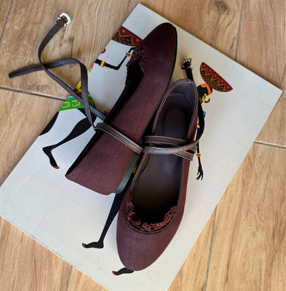 AMORIO BROWN FLATS