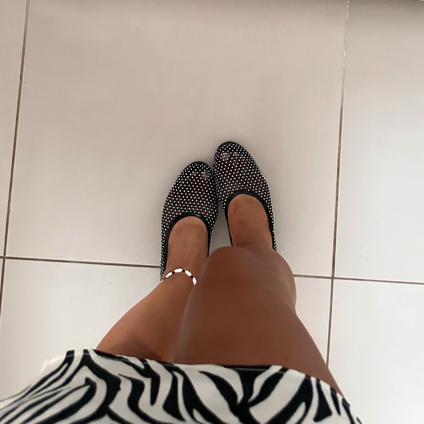 BAILA GLOW BLACK FLATS