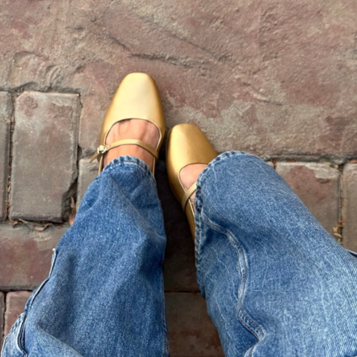 BAILATIRA GOLD FLATS (Square-Toe)