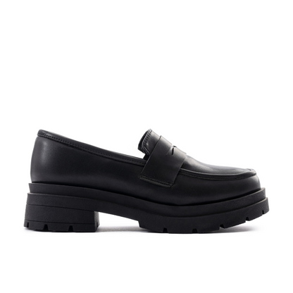 MASSIVO CLASSIC BLACK LOAFERS